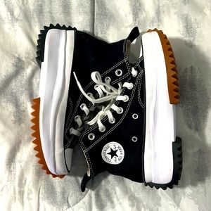 BRAND NEW!! Converse Run Star Platforms!